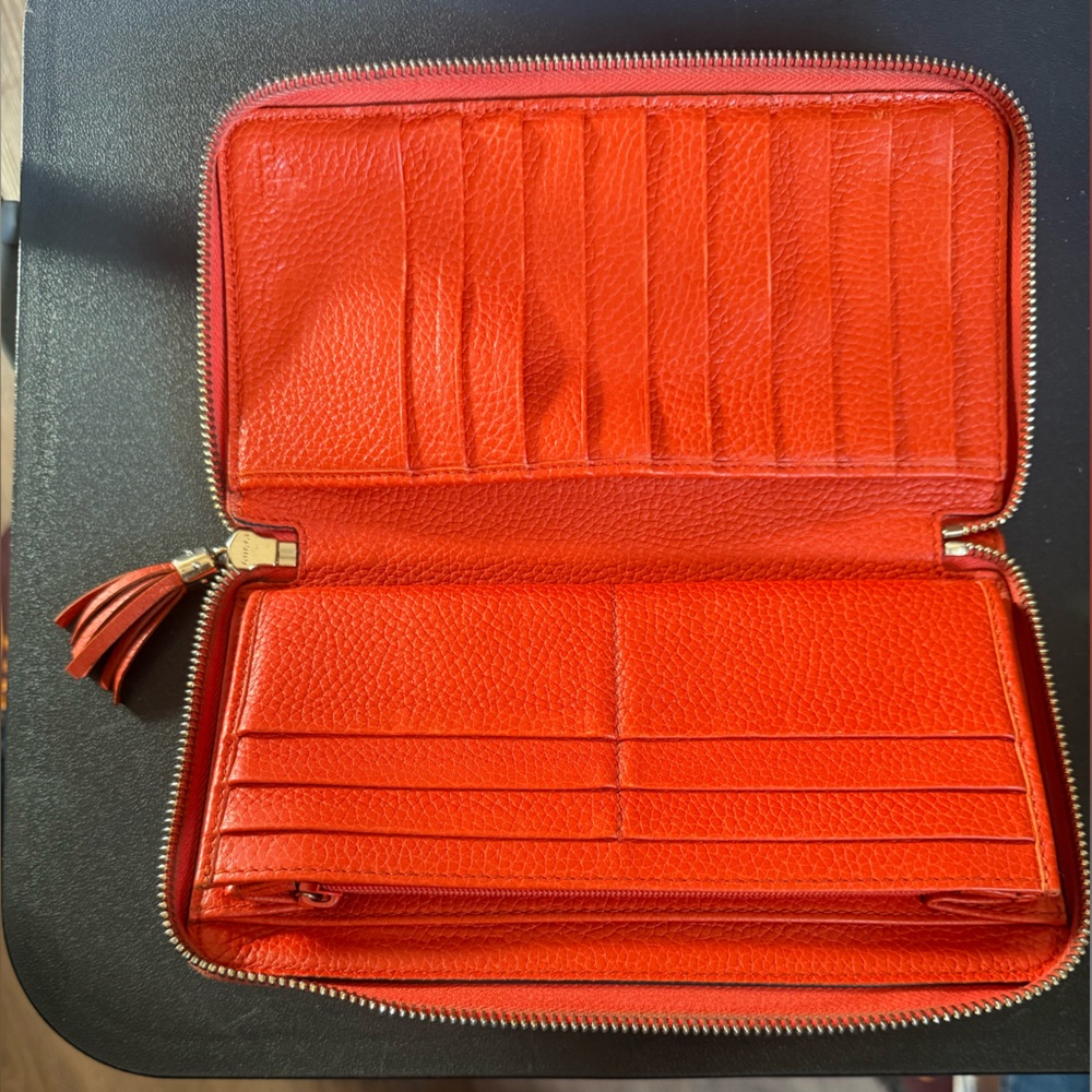 VTG Gucci Orange Leather Wallet with Tassel - Picture 6 of 10